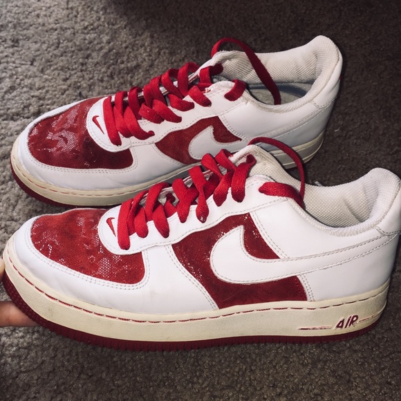 air force ones red and white